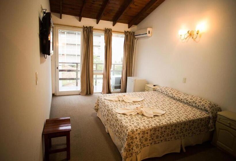 בית מלון כפרי Pinar Del Sol