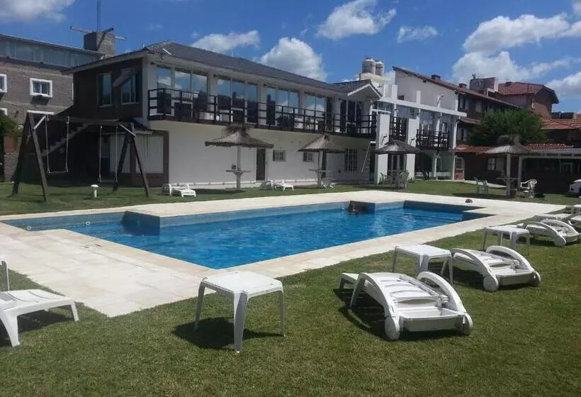 Hotelli Pinar Del Sol