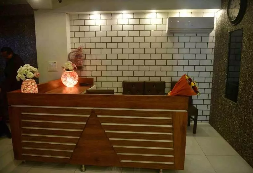 Hotel Pinnacle