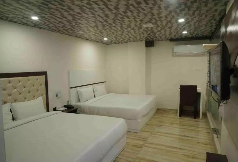 Hotel Pinnacle