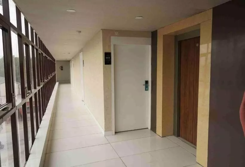 Hotel Pinnacle