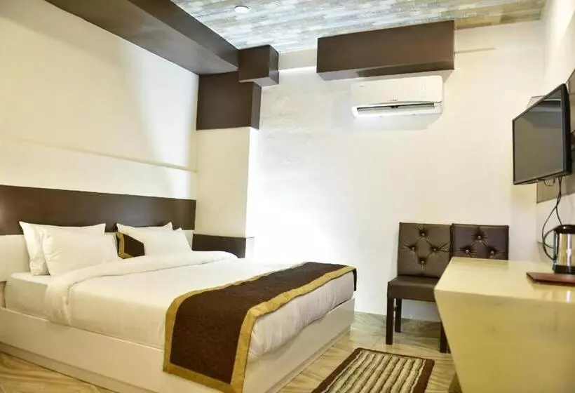 Hotel Pinnacle