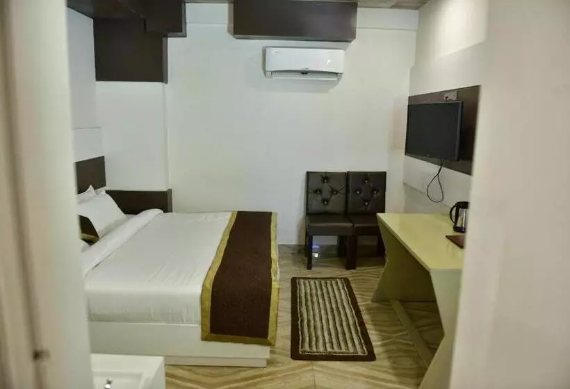 Hotel Pinnacle