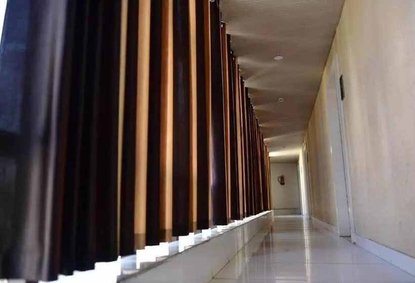Hotel Pinnacle