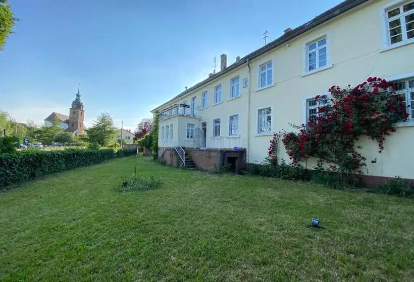 Hotelli Schloss Hainfeld