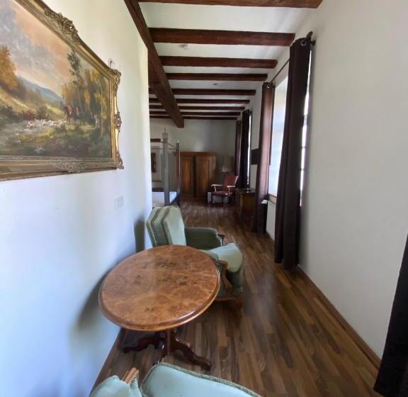 בית מלון כפרי Schloss Hainfeld