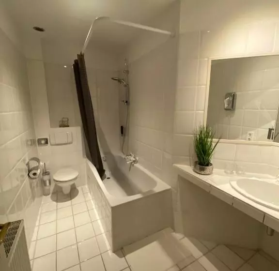 Hotelli Schloss Hainfeld