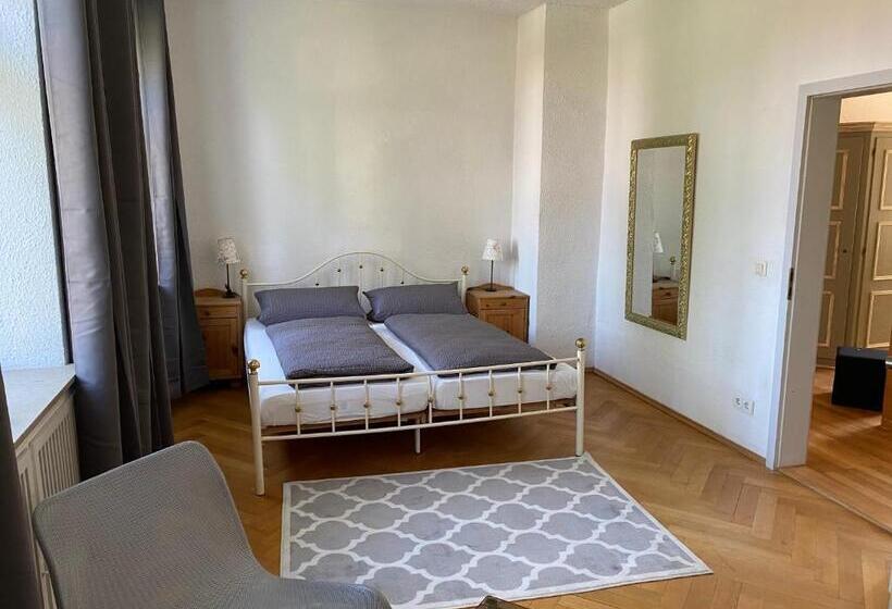 בית מלון כפרי Schloss Hainfeld