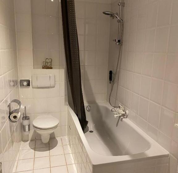 בית מלון כפרי Schloss Hainfeld