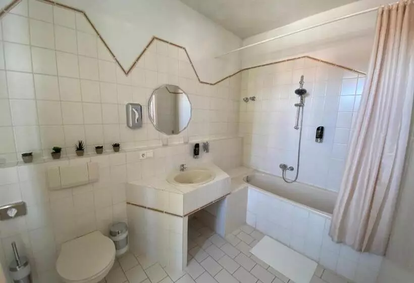 Hotelli Schloss Hainfeld