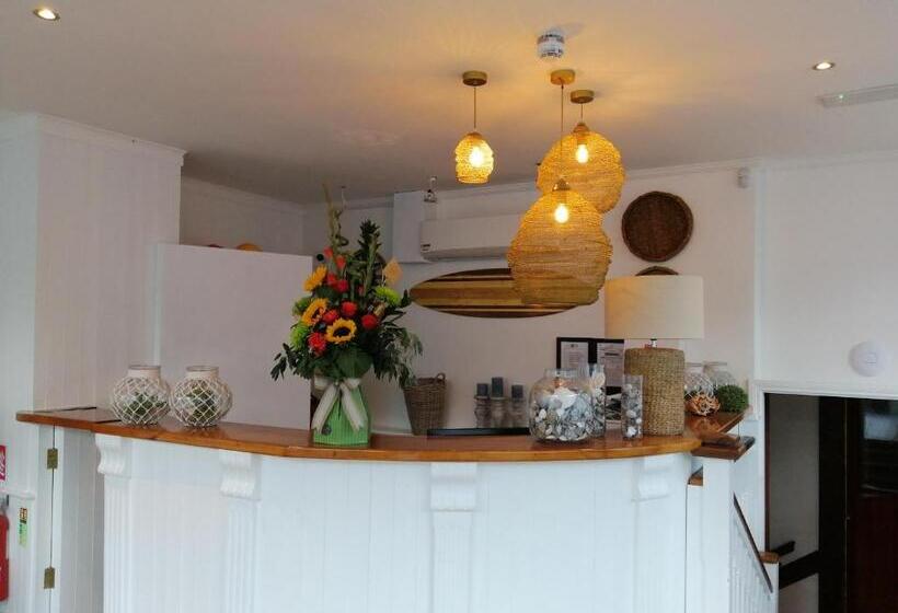 酒店 The Addresse On The Beach