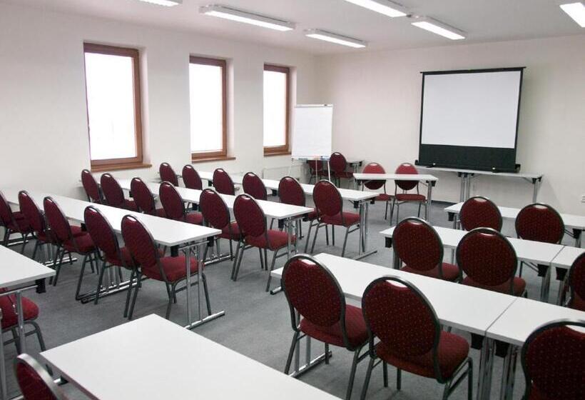 酒店 Vinař Kurdějov