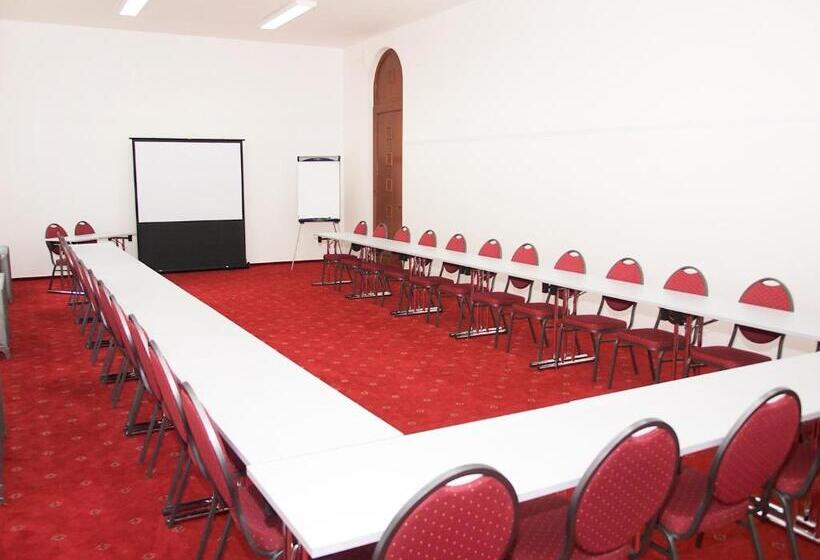 酒店 Vinař Kurdějov