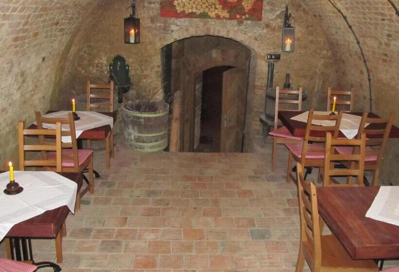 酒店 Vinař Kurdějov