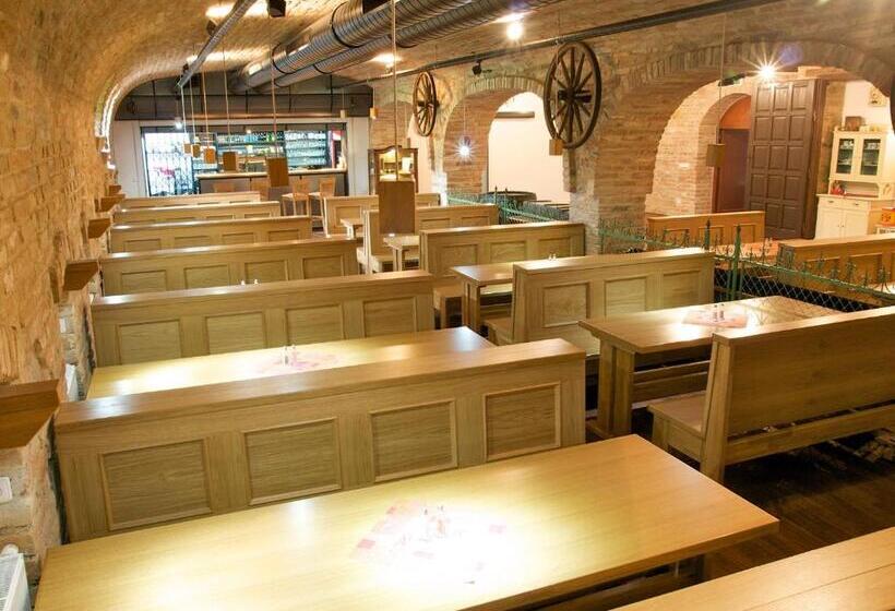 酒店 Vinař Kurdějov