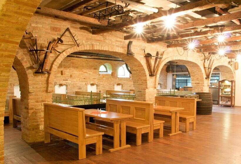 酒店 Vinař Kurdějov