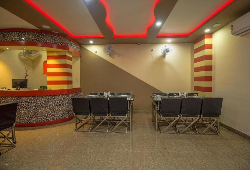 Oyo Flagship Hotel Ghakhel