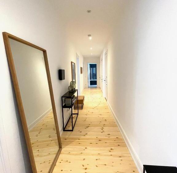 Park Lane Business Apartment