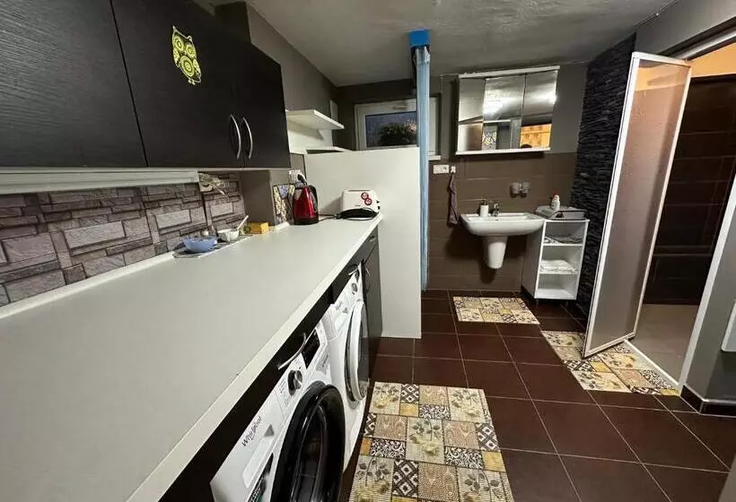 Majatalo Apartmán V Suterénu