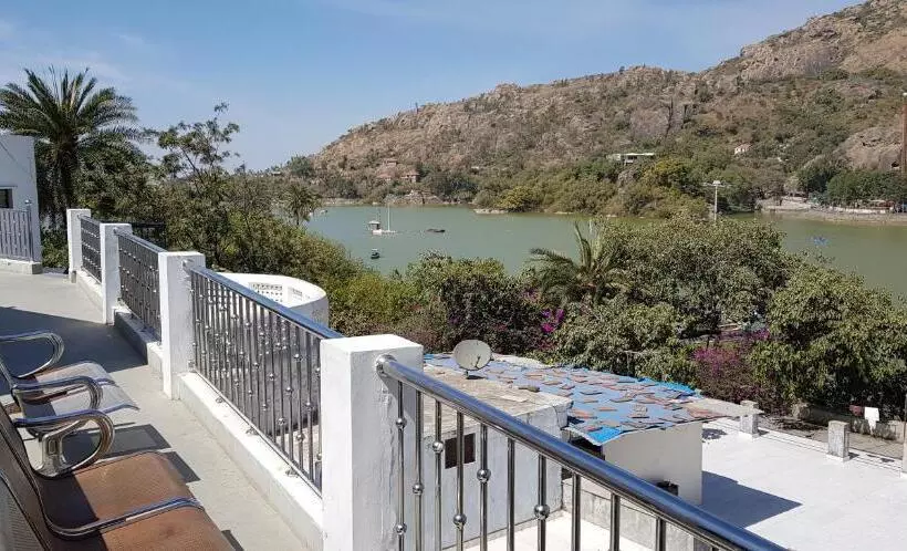 Majatalo Lavish Rooms With Amazing Views Of Nakki Lake