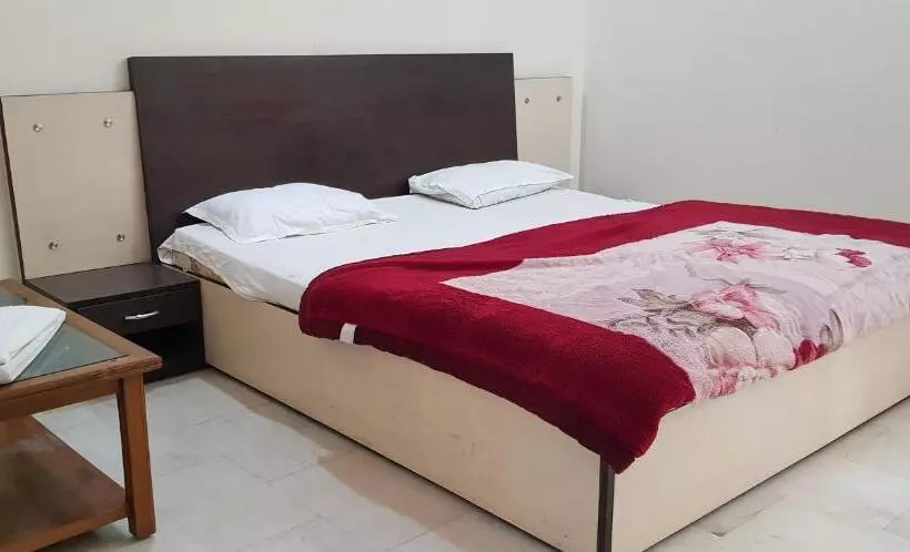 Majatalo Lavish Rooms With Amazing Views Of Nakki Lake
