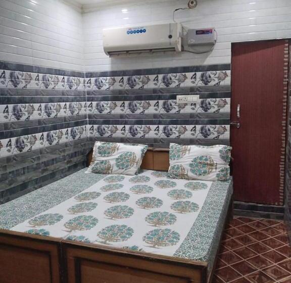 膳宿费 Radha Krishna Guest House