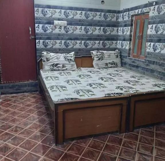 Majatalo Radha Krishna Guest House