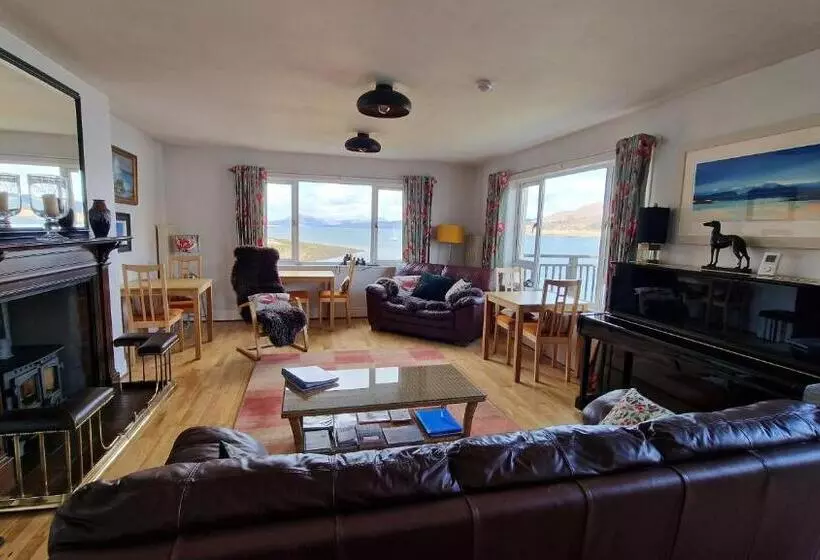 Majatalo Skye Picture House