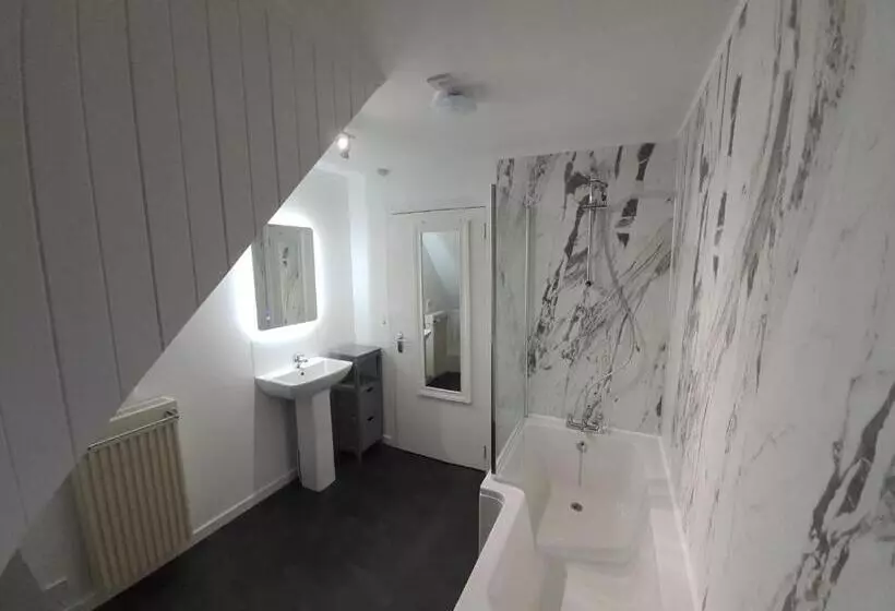 Majatalo Skye Picture House