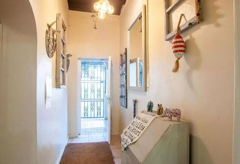 ペンション Strand Scouty`s Place   6 Sleeper Helderberg Ct