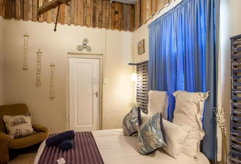 ペンション Strand Scouty`s Place   6 Sleeper Helderberg Ct