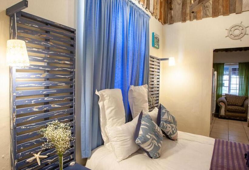 بنسيون Strand Scouty`s Place   6 Sleeper Helderberg Ct