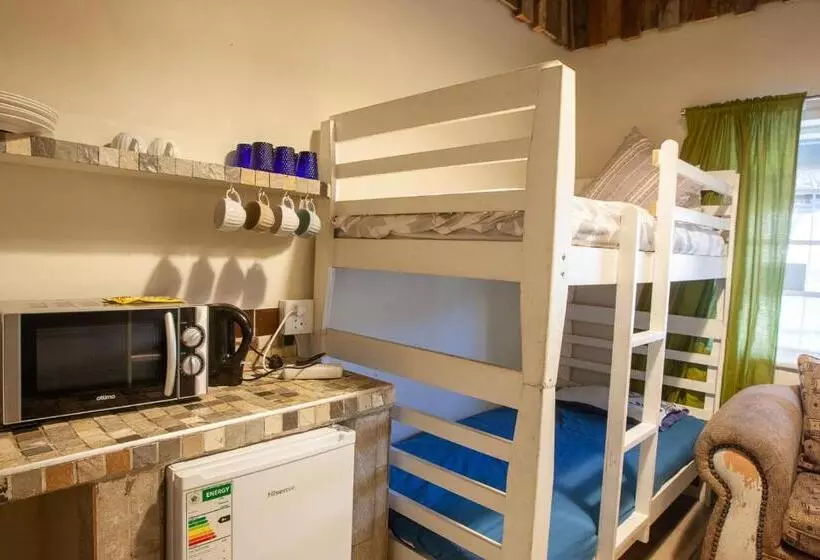 ペンション Strand Scouty`s Place   6 Sleeper Helderberg Ct