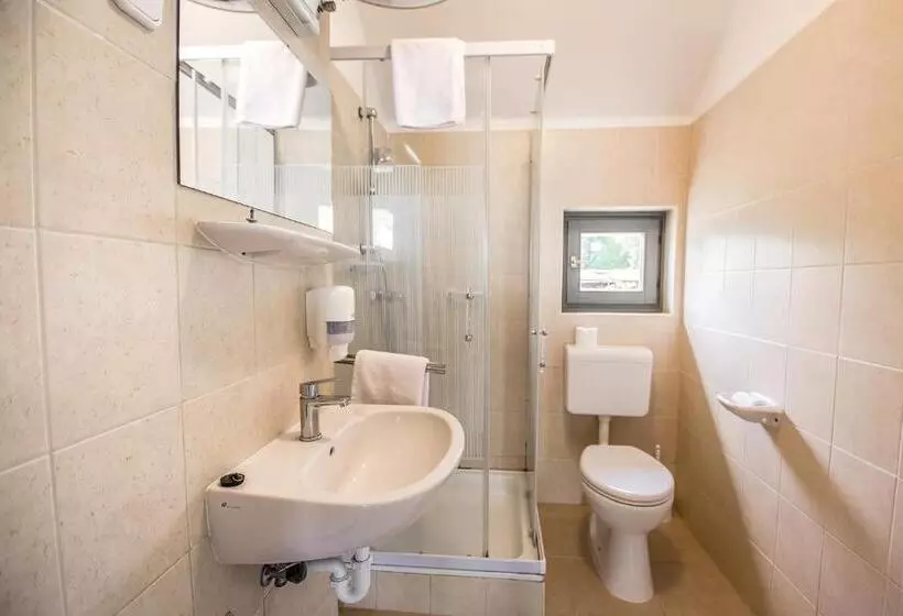 Sziget Hotel Veránka