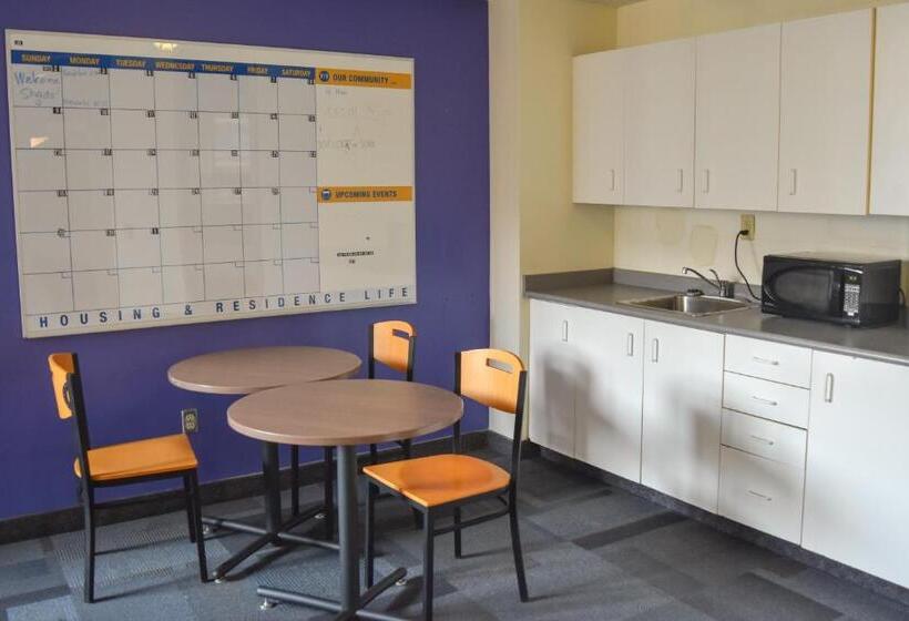 ユースホステル Toronto Metropolitan University  Pitman Hall Residence