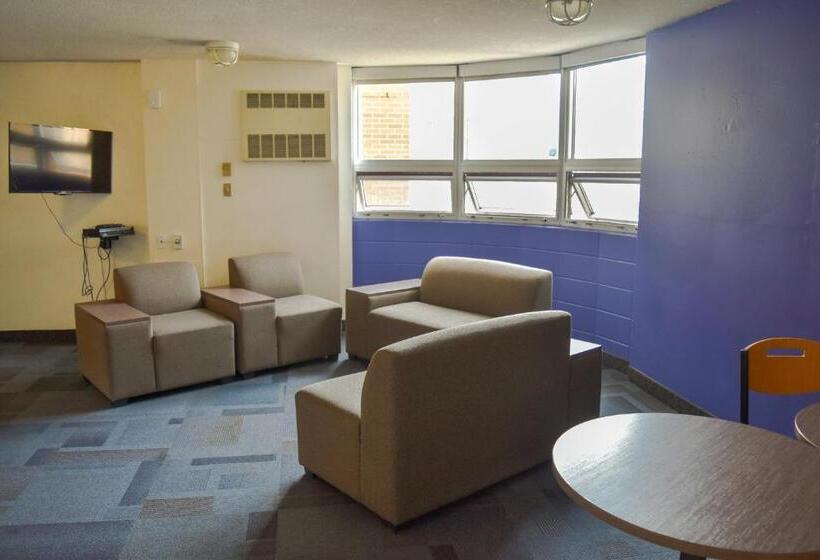 ユースホステル Toronto Metropolitan University  Pitman Hall Residence