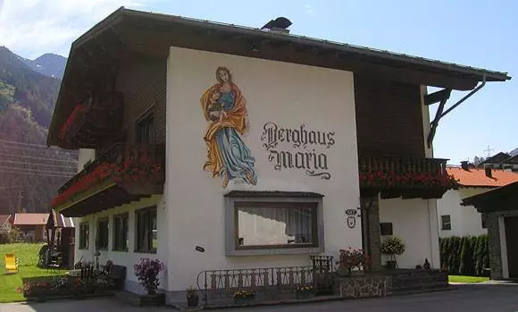 Aamiaismajoitus (B&B) Berghaus Maria