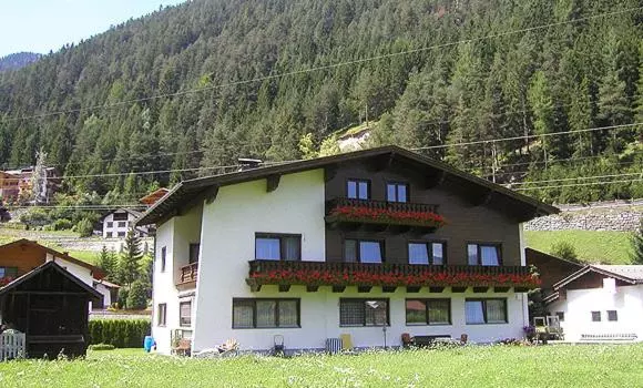 Aamiaismajoitus (B&B) Berghaus Maria