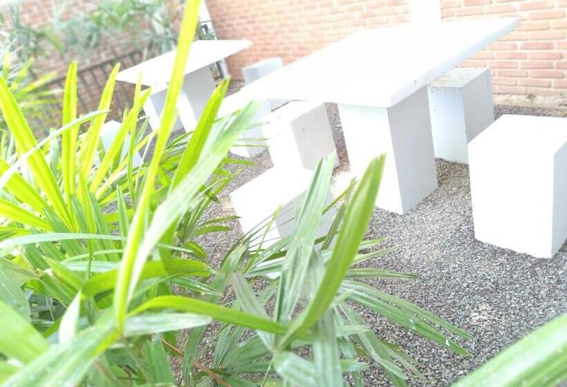 Bed and Breakfast Elephant Eye Safari House