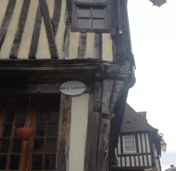 ベッドアンドブレックファースト Honfleur à Deux