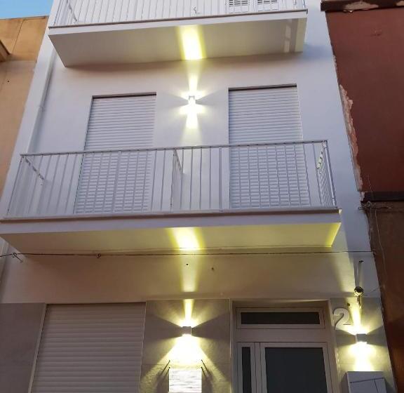 تختخواب و صبحانه La Casa Di Totò