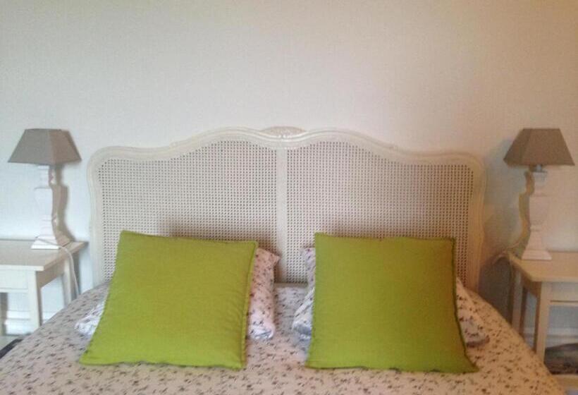 Bed and Breakfast Les Chambres D Hôtes Du Bois Joli