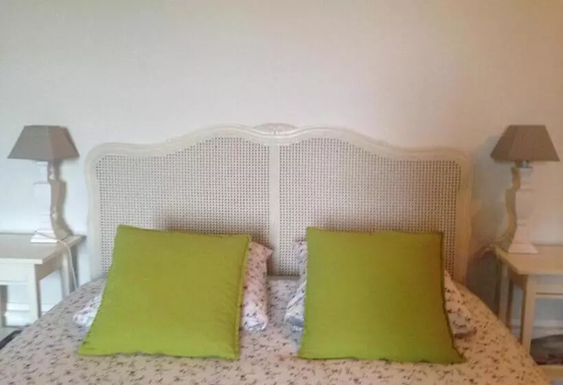 Aamiaismajoitus (B&B) Les Chambres D Hôtes Du Bois Joli