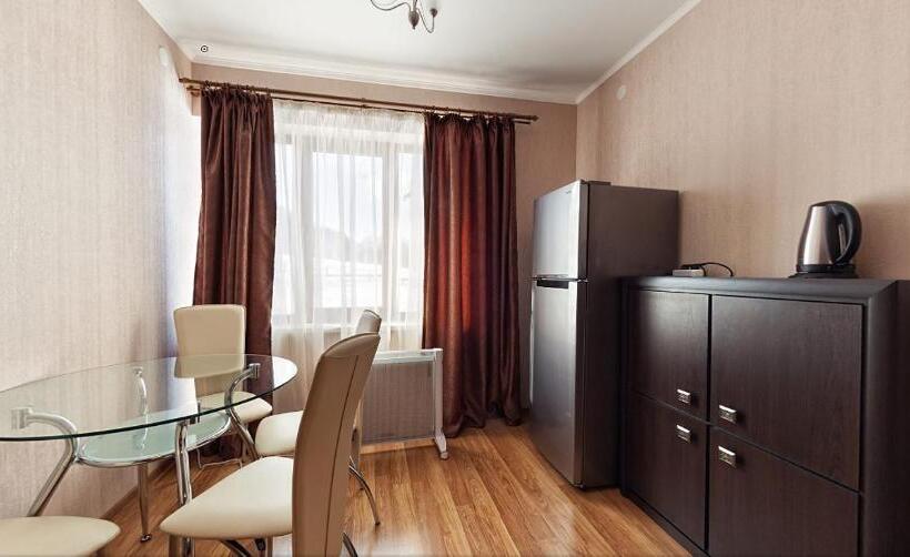 Отель Alpen House