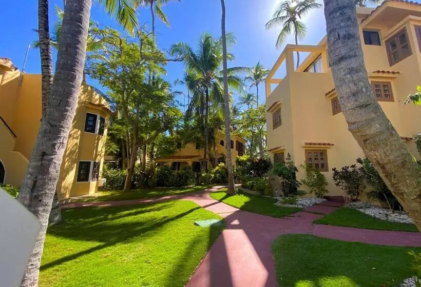 هتل Blue Mare Deluxe Bavaro Villas Beach Suites, Concierge Service & Spa