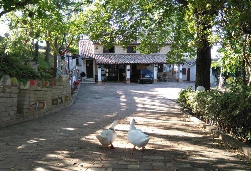 Отель Casale Barbagianni