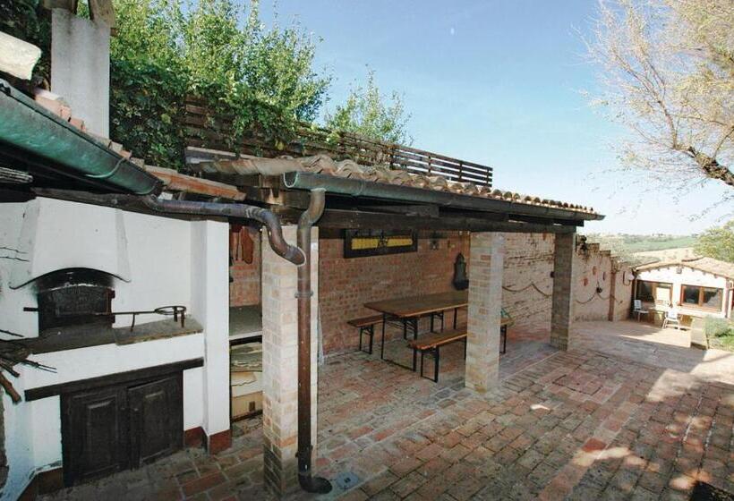 Отель Casale Barbagianni