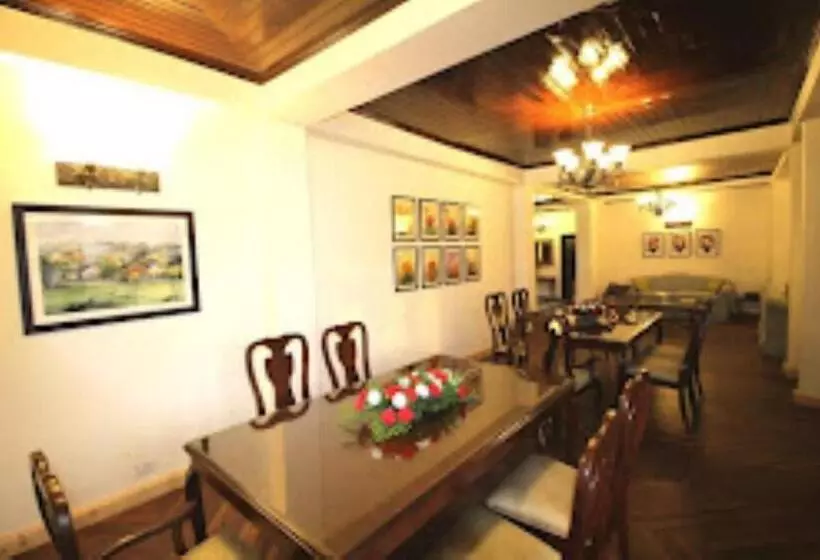 Hotelli The Oaktree House In Shimla