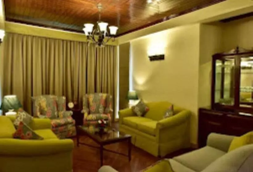 Hotelli The Oaktree House In Shimla