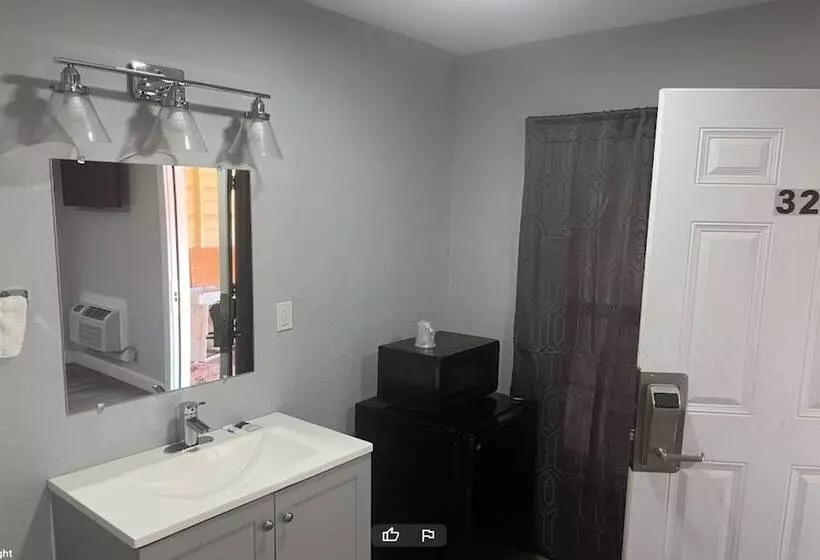 Motelli Anson Inn By Oyo